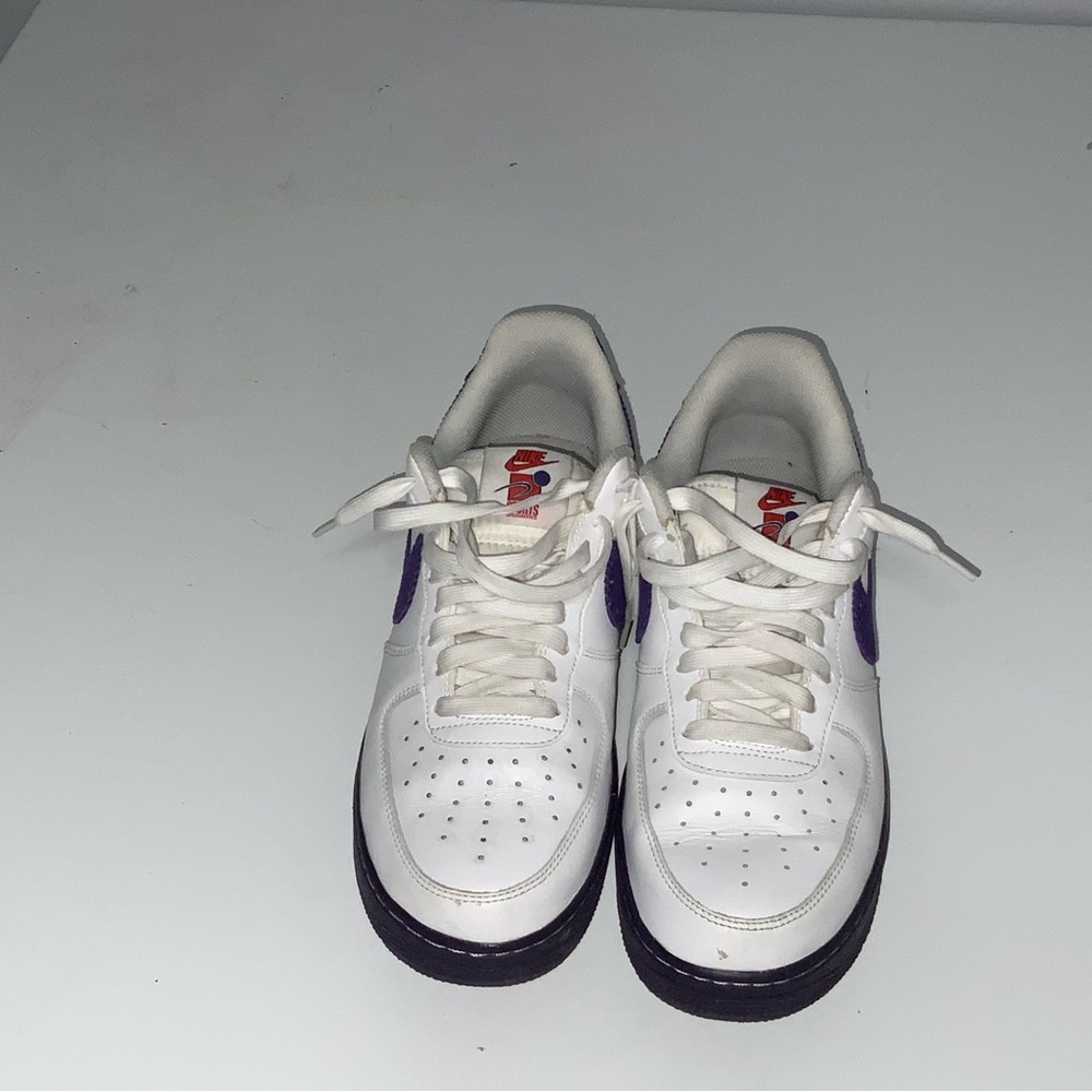 Nike White and Purple Sneakers
Nike Air Force 1 '07 LV8 EMB 'White Court Purple' - Picture 4 of 5
